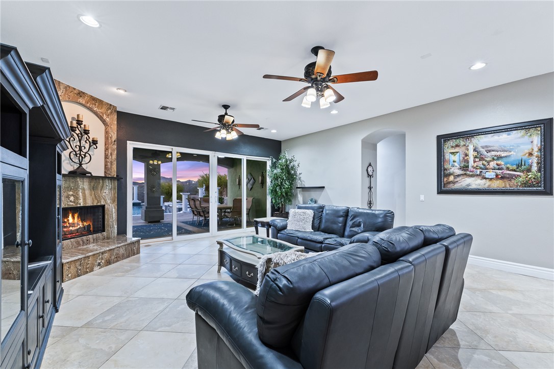 3427 Sun Lane
