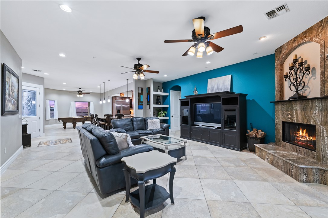 3427 Sun Lane