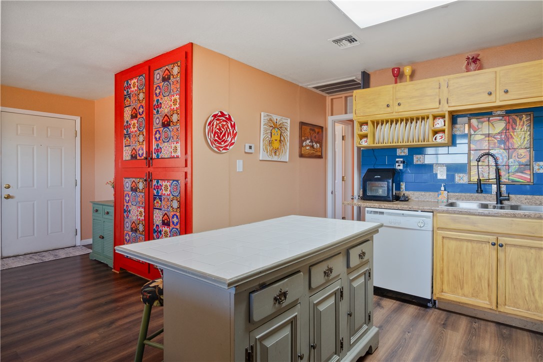 1866 Coral Isle Drive