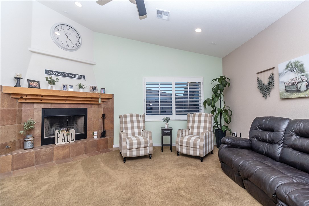 7898 S Mallard Street