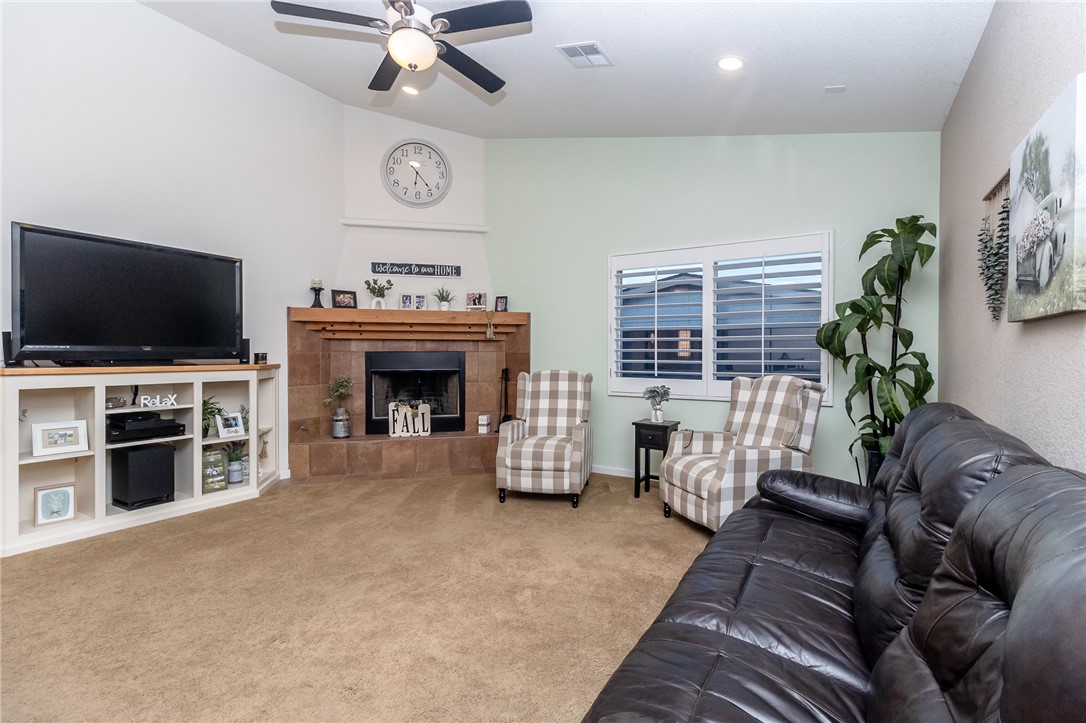 7898 S Mallard Street