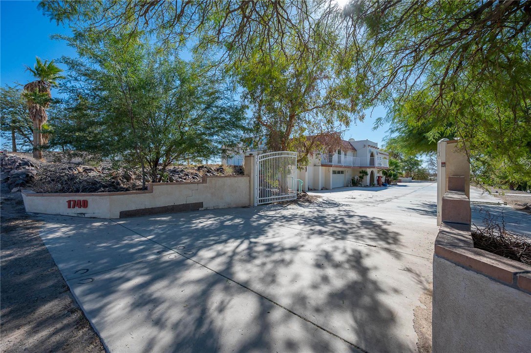 1740 E Gardner Road