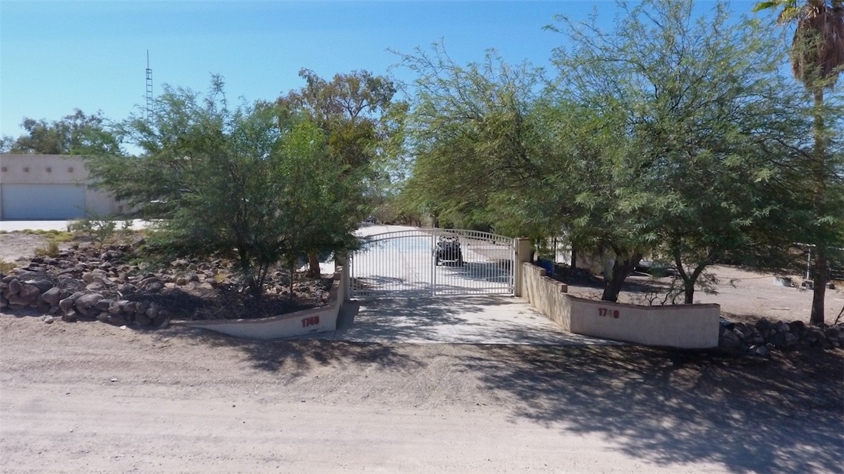 1740 E Gardner Road