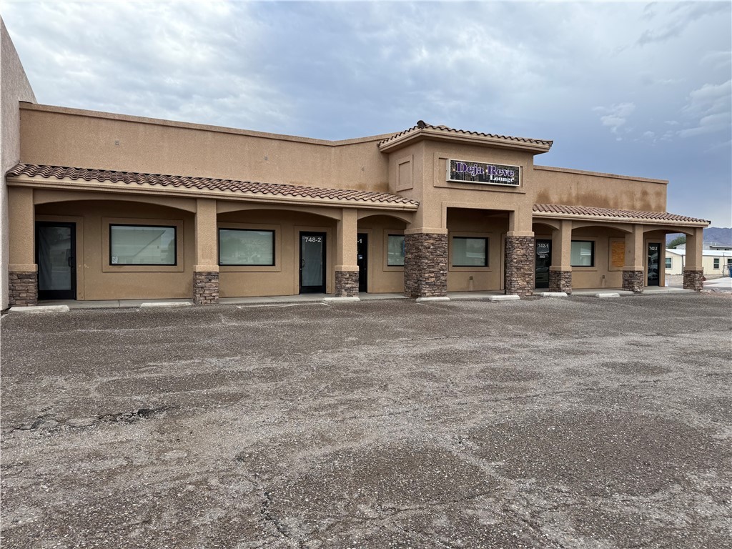 742-746-748 Gemstone Avenue