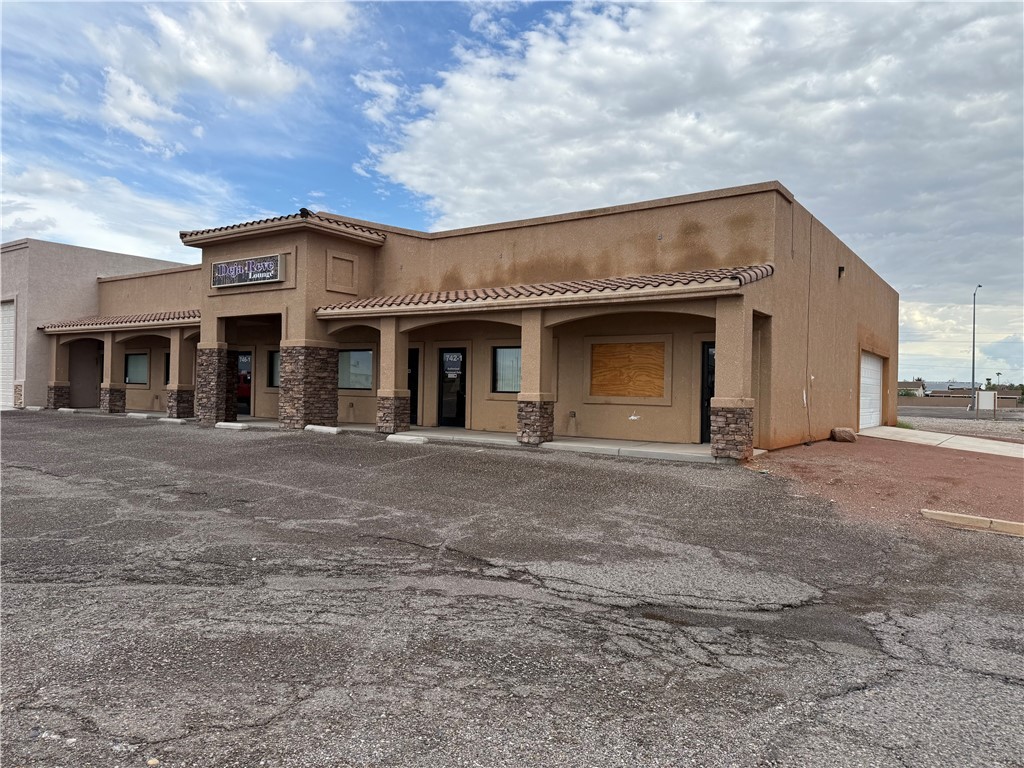 742-746-748 Gemstone Avenue