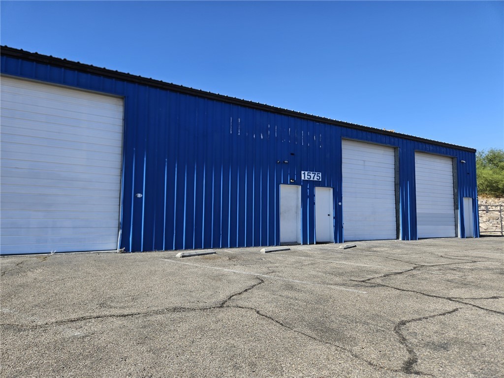 1555 and 1575 Alta Vista Road