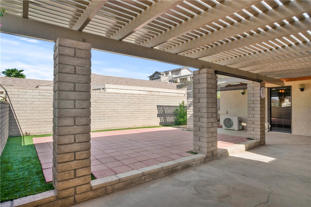 2558 Country Club Drive