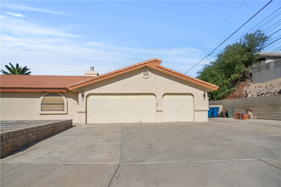 2558 Country Club Drive