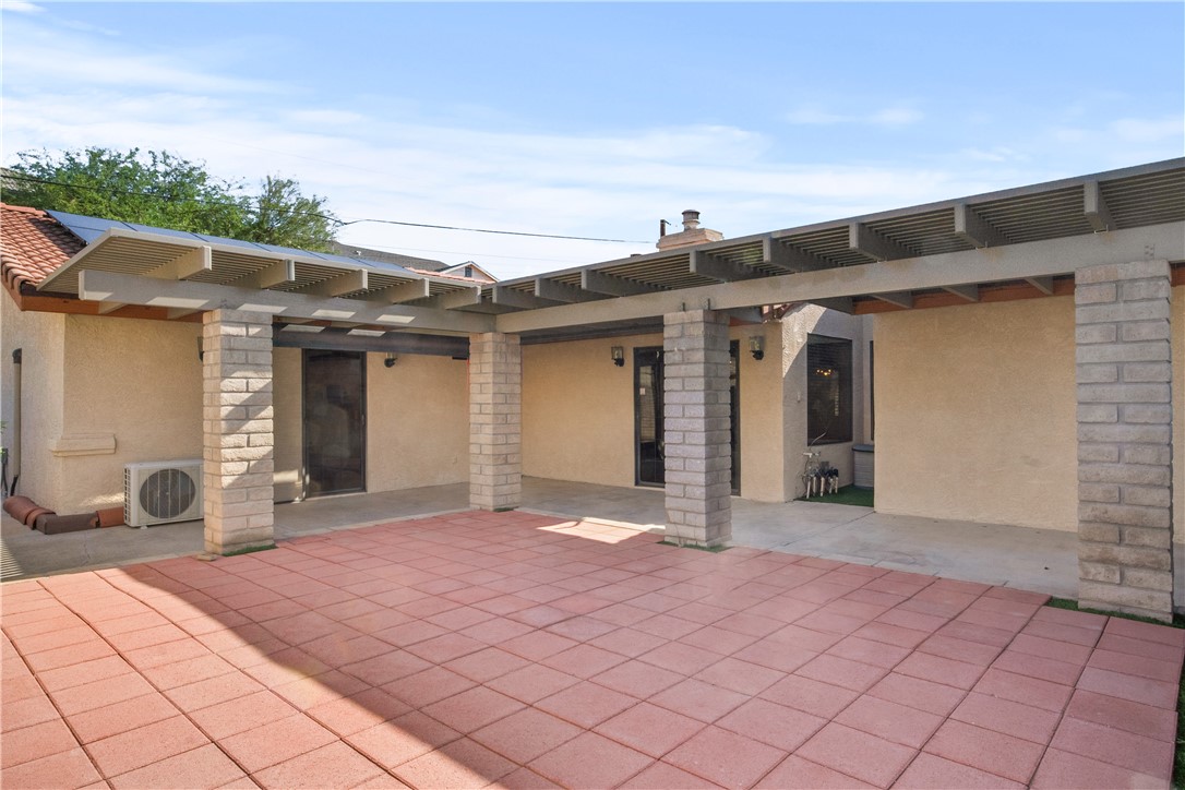 2558 Country Club Drive