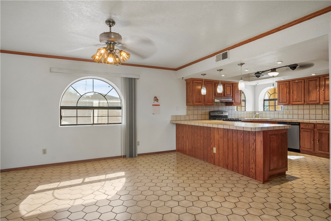 2558 Country Club Drive