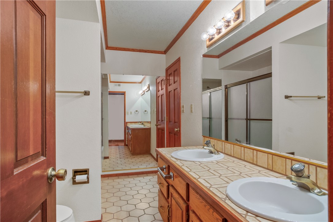 2558 Country Club Drive