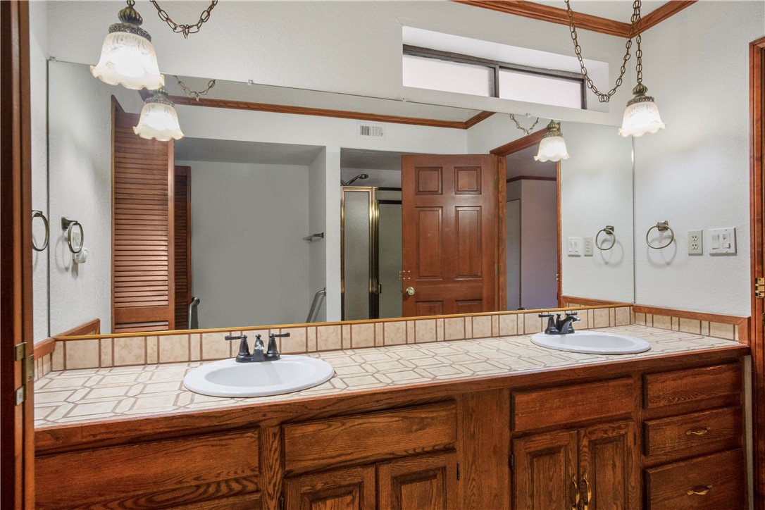 2558 Country Club Drive