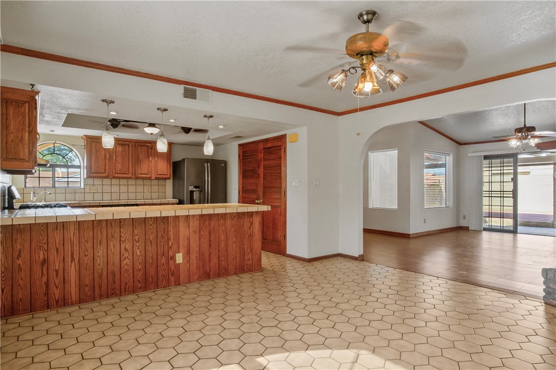 2558 Country Club Drive