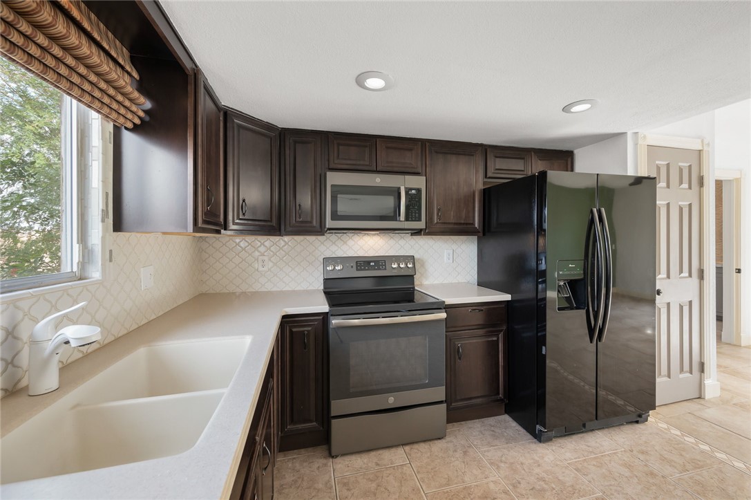 1220 Riverview Drive