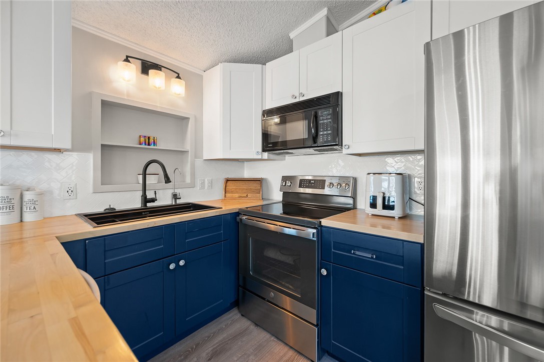 2000 Ramar #103 Road