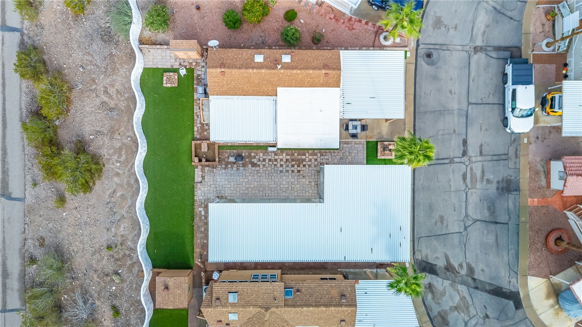 2000 Ramar Road 126 and 127