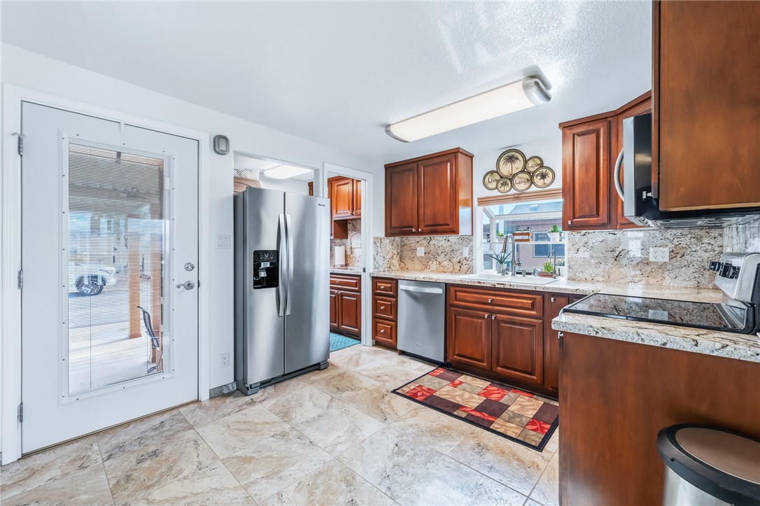 2000 Ramar Road 126 and 127