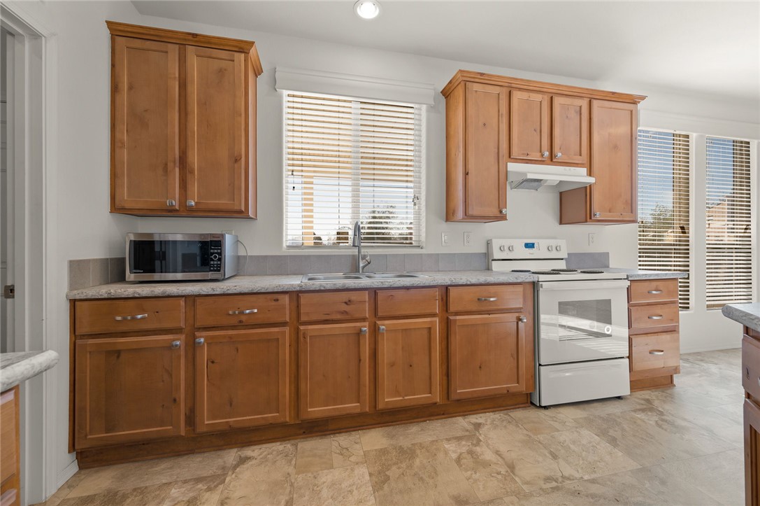 500 S San Pedro Road