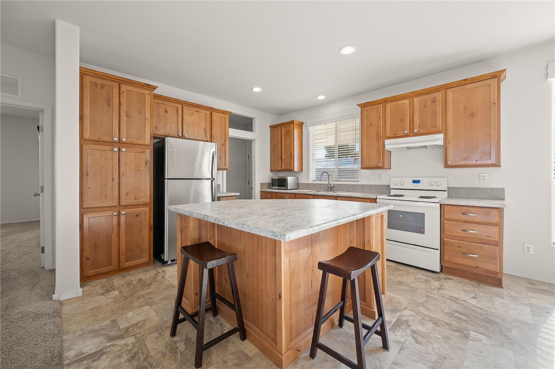 500 S San Pedro Road