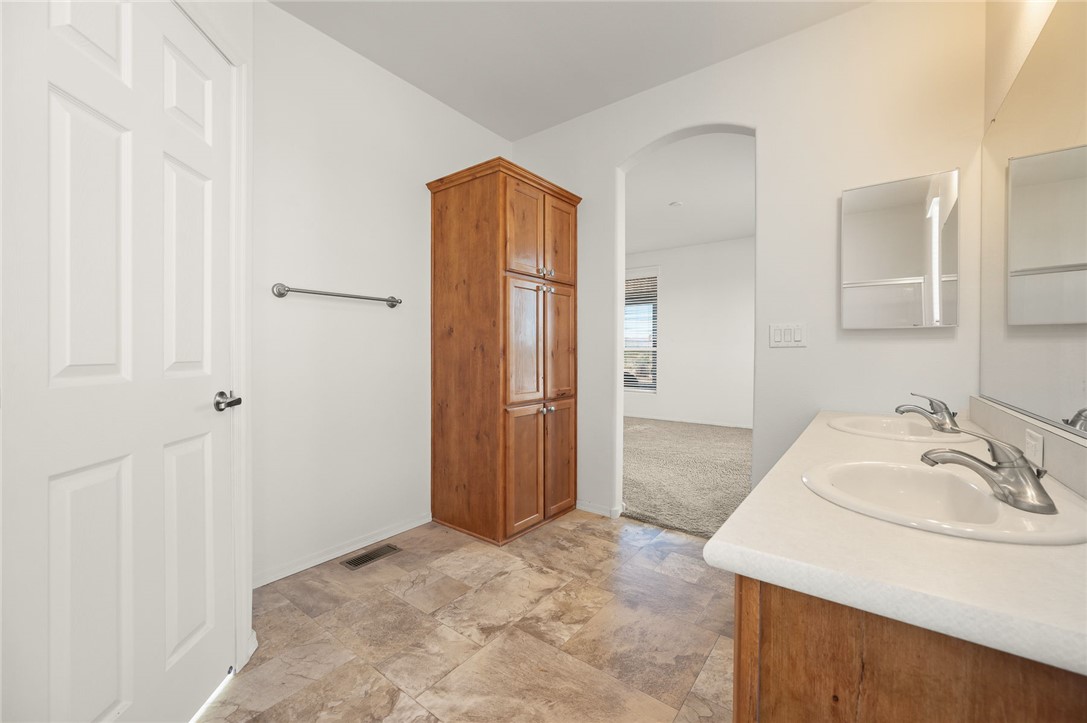 500 S San Pedro Road