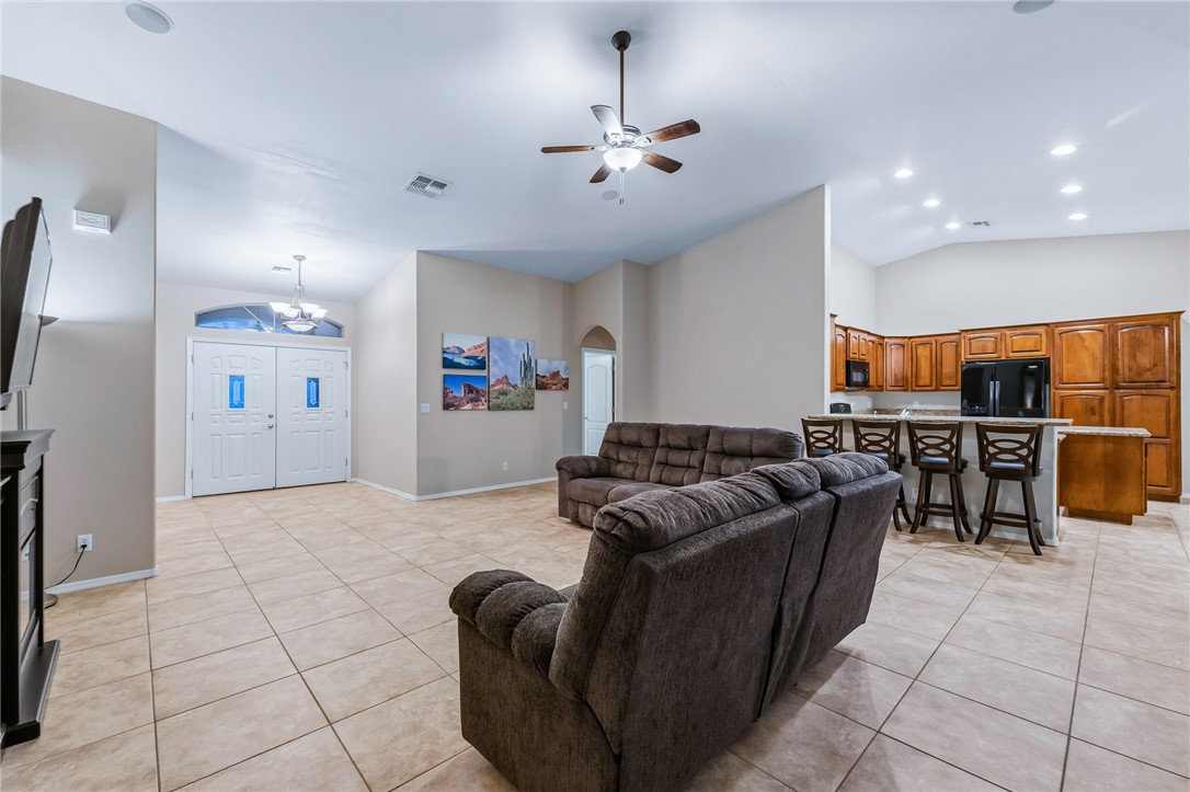 2919 Desert Trail Drive