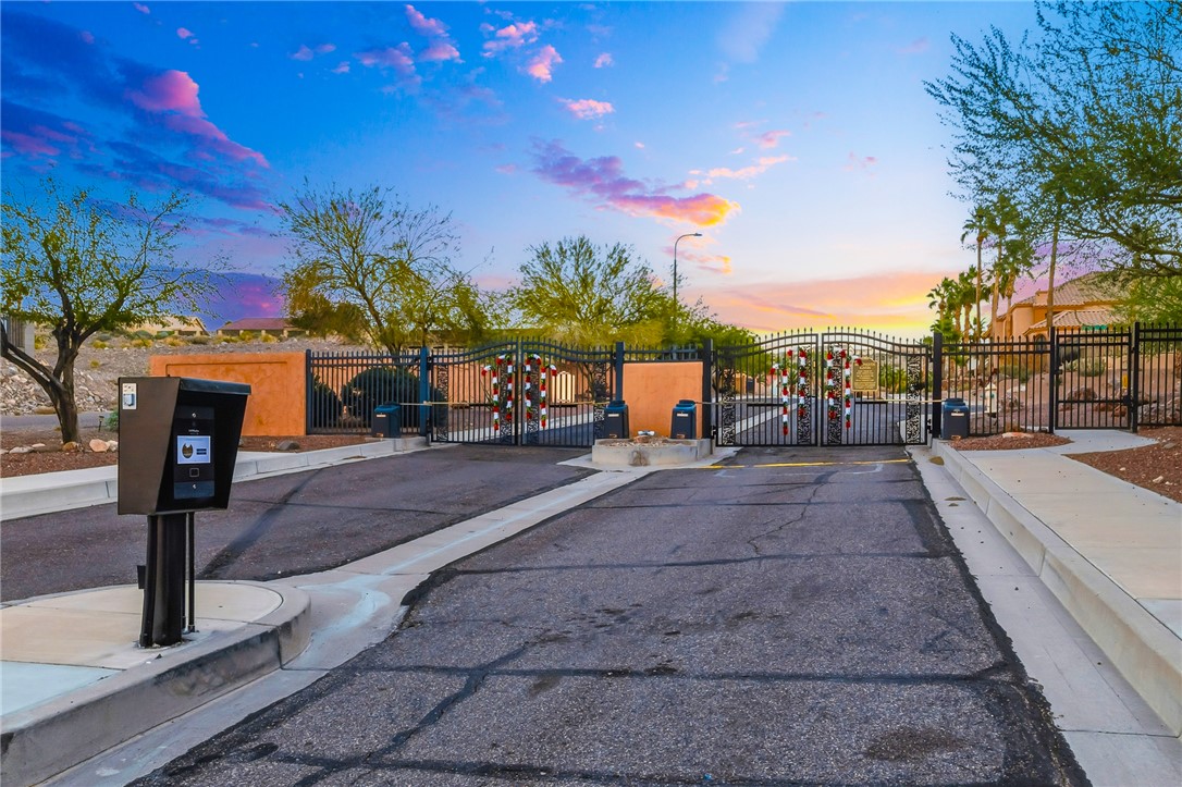 2919 Desert Trail Drive