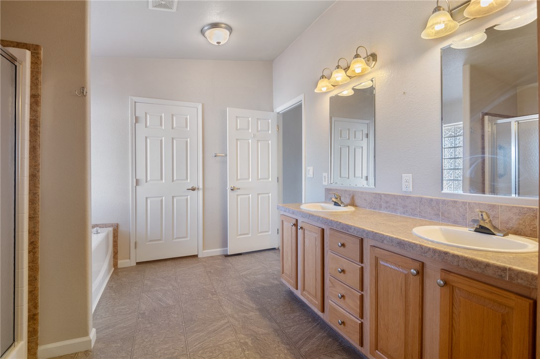 3676 N Santa Maria Road