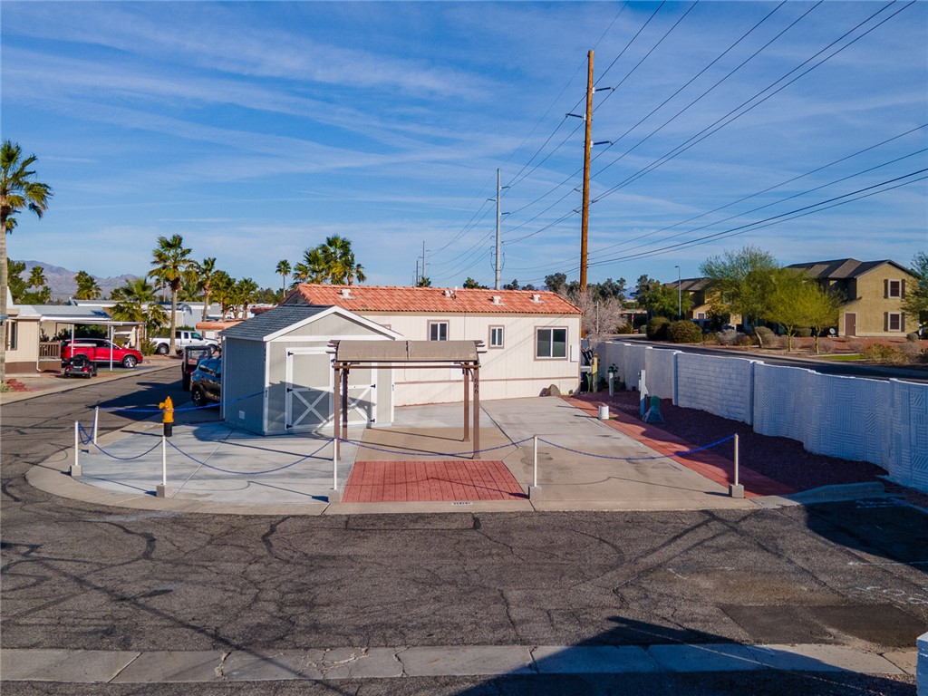 2000 Ramar Road 666