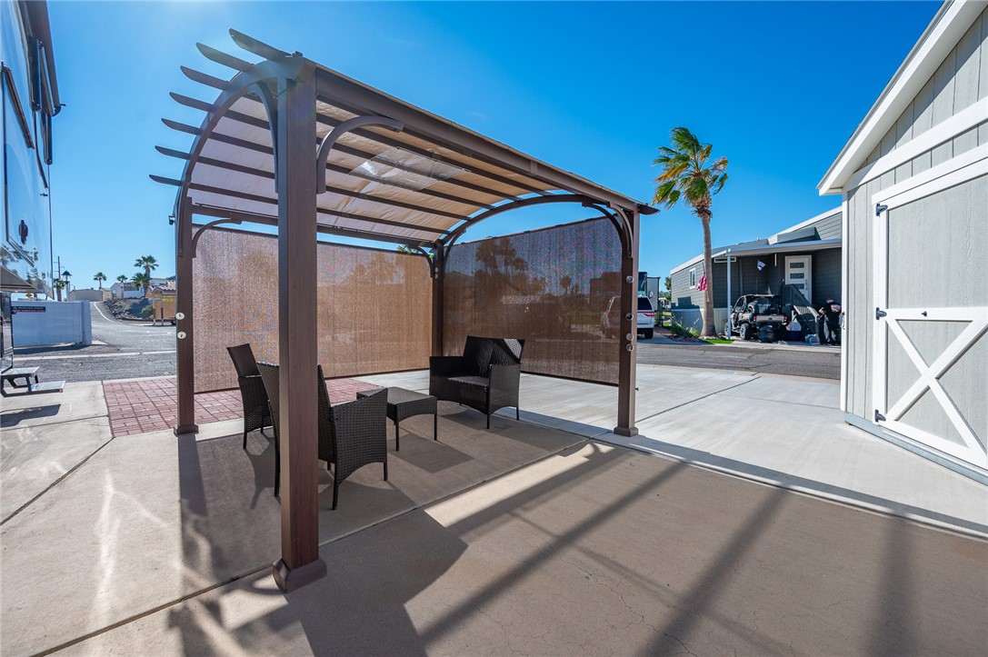 2000 Ramar Road 666