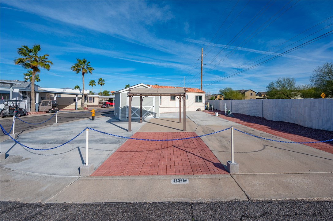 2000 Ramar Road 666