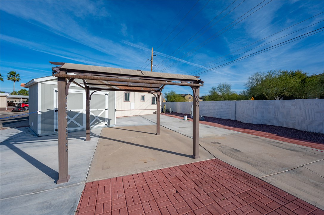 2000 Ramar Road 666
