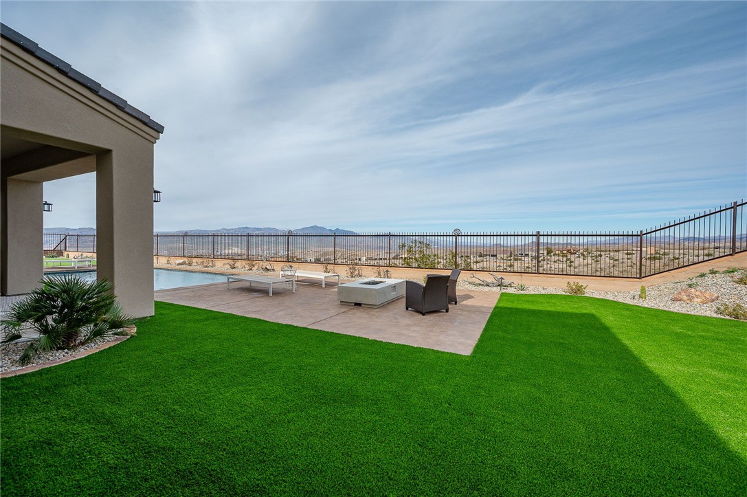 3243 Esmerelda Drive Drive