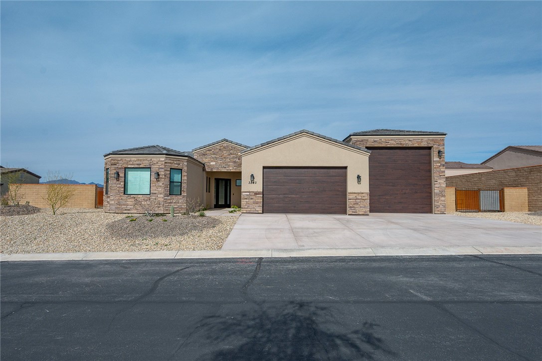 3243 Esmerelda Drive Drive