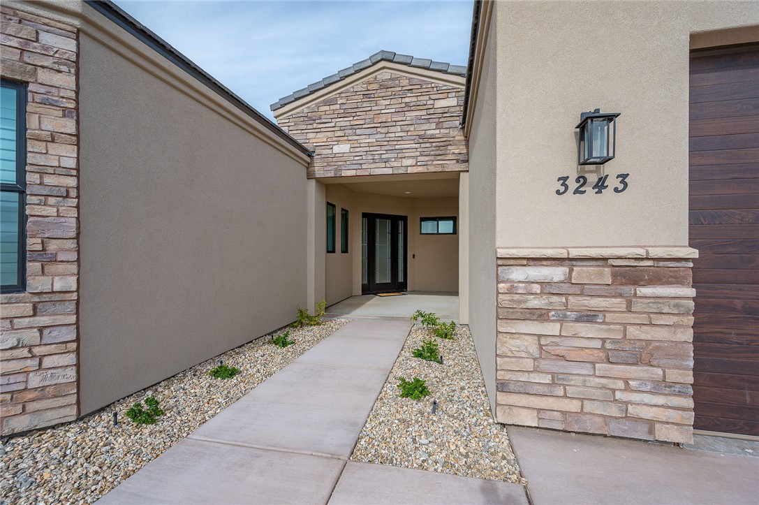 3243 Esmerelda Drive Drive