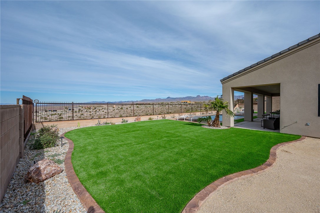 3243 Esmerelda Drive Drive