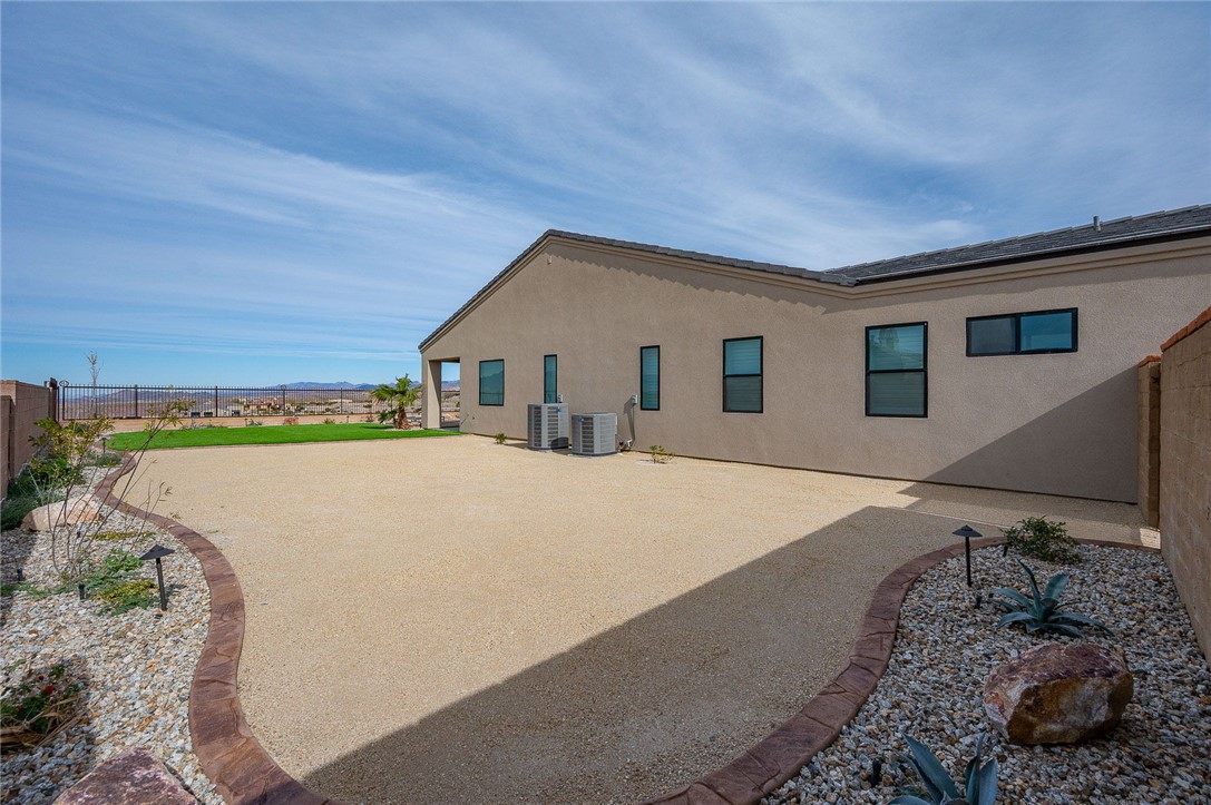 3243 Esmerelda Drive Drive