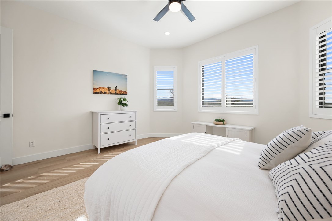 3243 Esmerelda Drive Drive