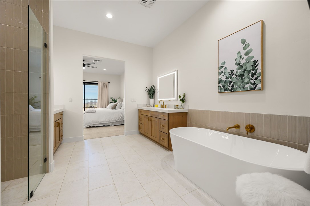 3243 Esmerelda Drive Drive