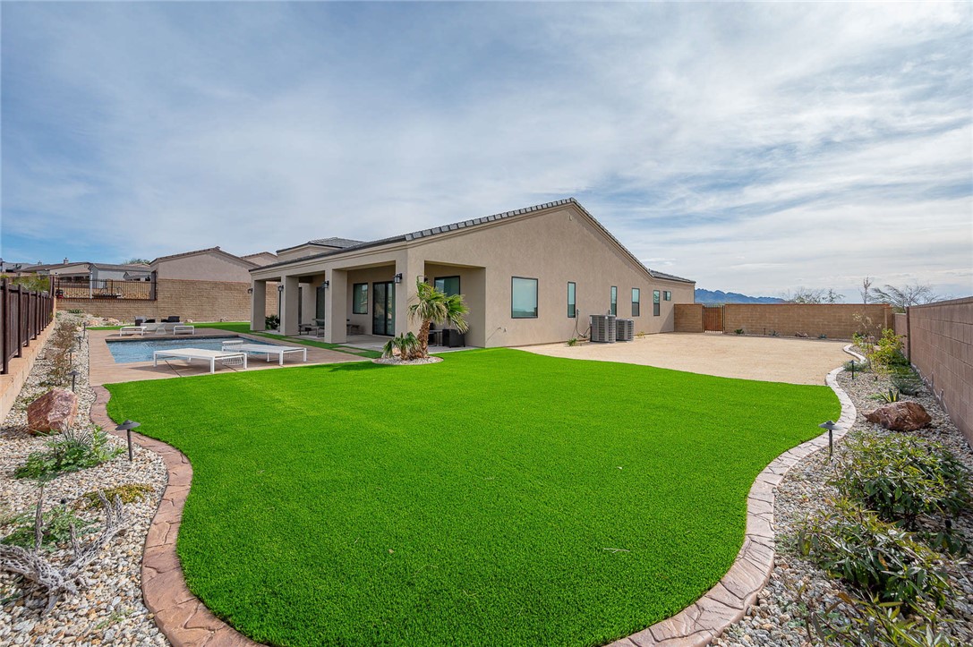 3243 Esmerelda Drive Drive