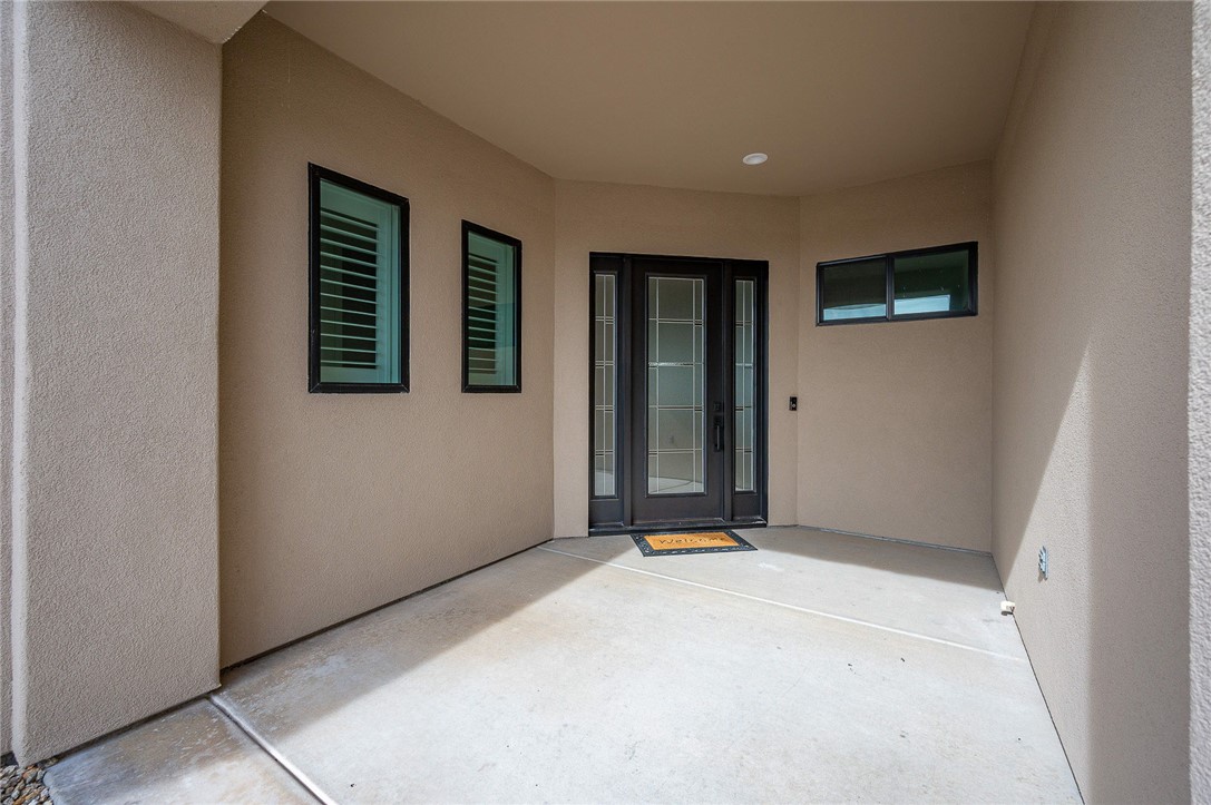3243 Esmerelda Drive Drive