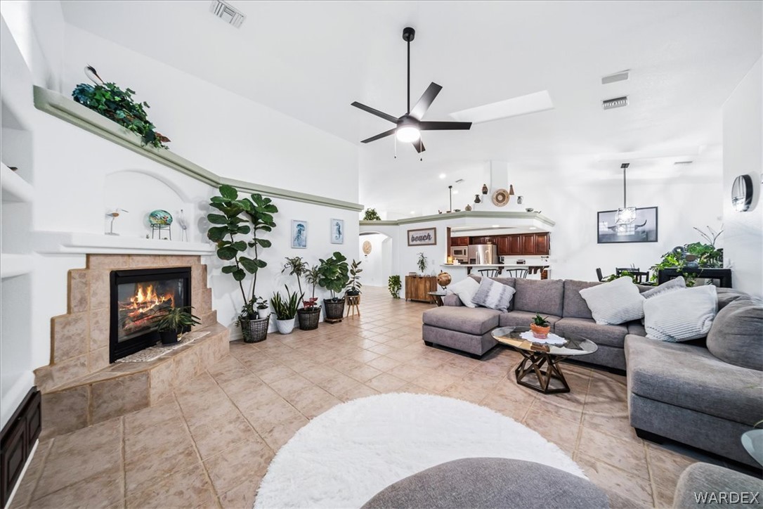 2516 Whispering Ridge Drive