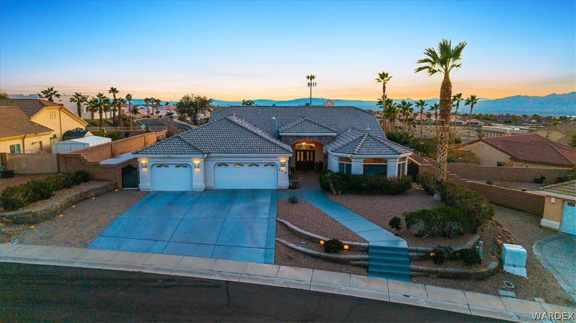 2516 Whispering Ridge Drive