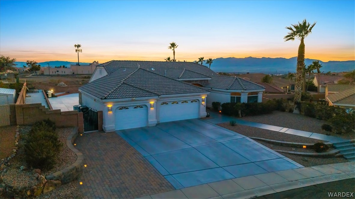 2516 Whispering Ridge Drive