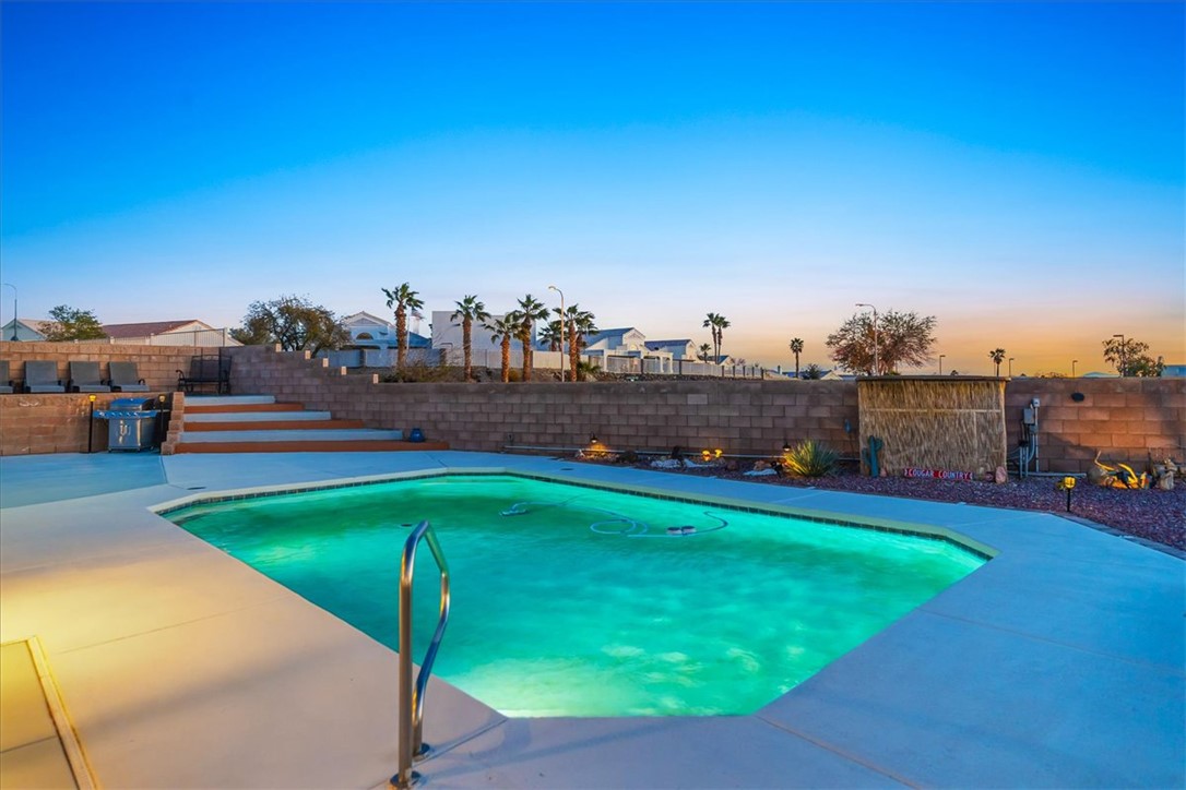 2516 Whispering Ridge Drive