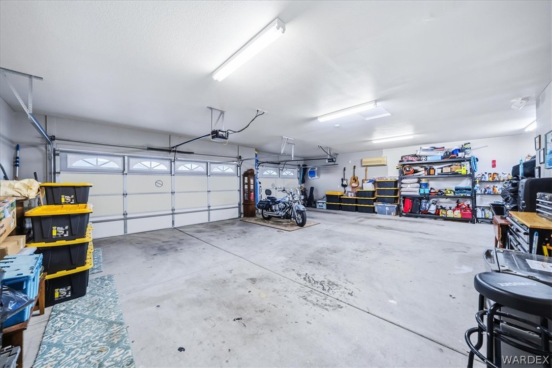 2516 Whispering Ridge Drive