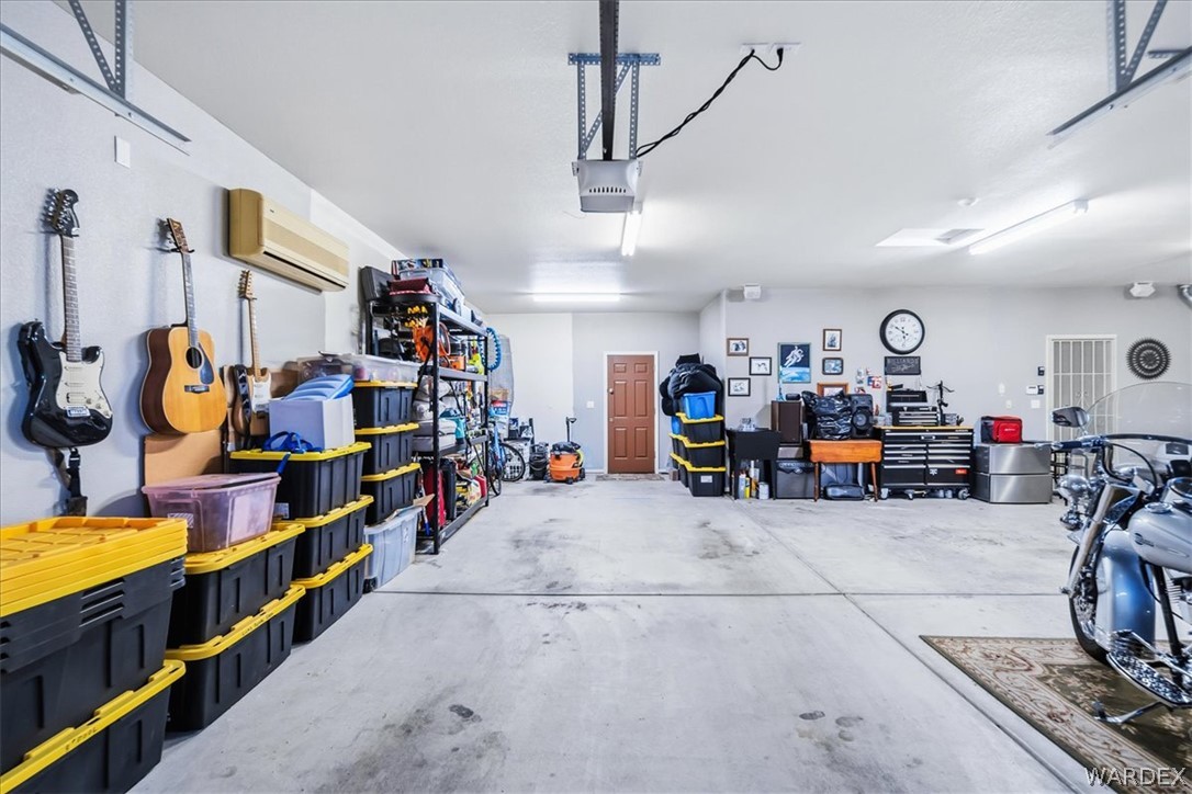 2516 Whispering Ridge Drive