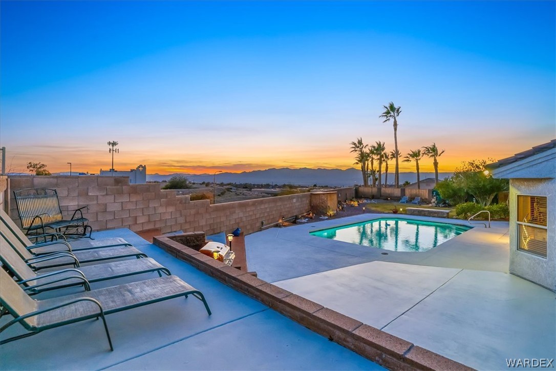 2516 Whispering Ridge Drive