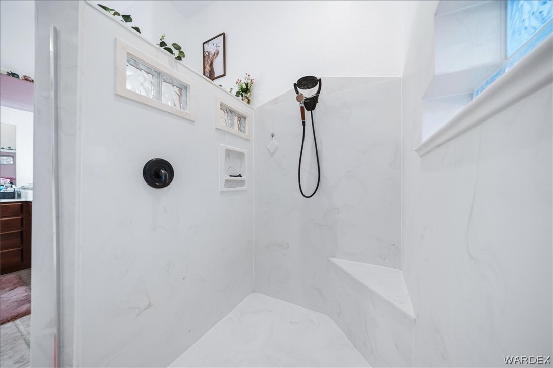 2516 Whispering Ridge Drive