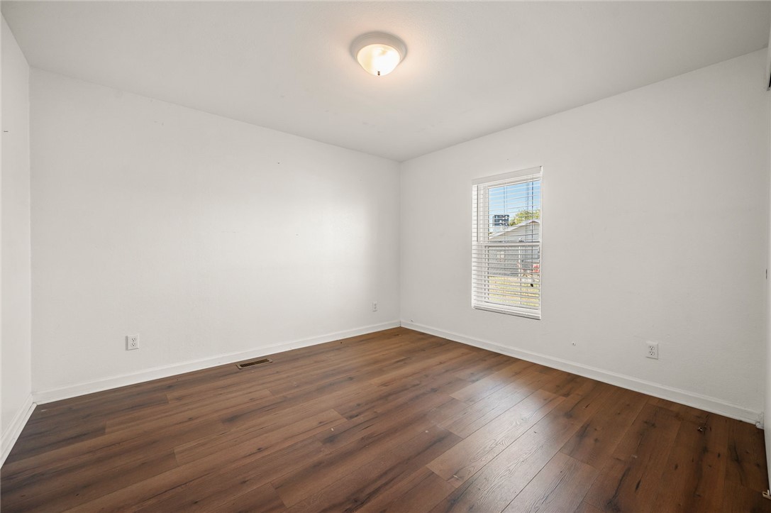 4818 S Baronsgate Way