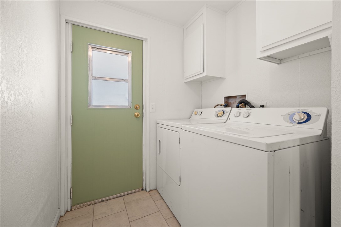 4818 S Baronsgate Way